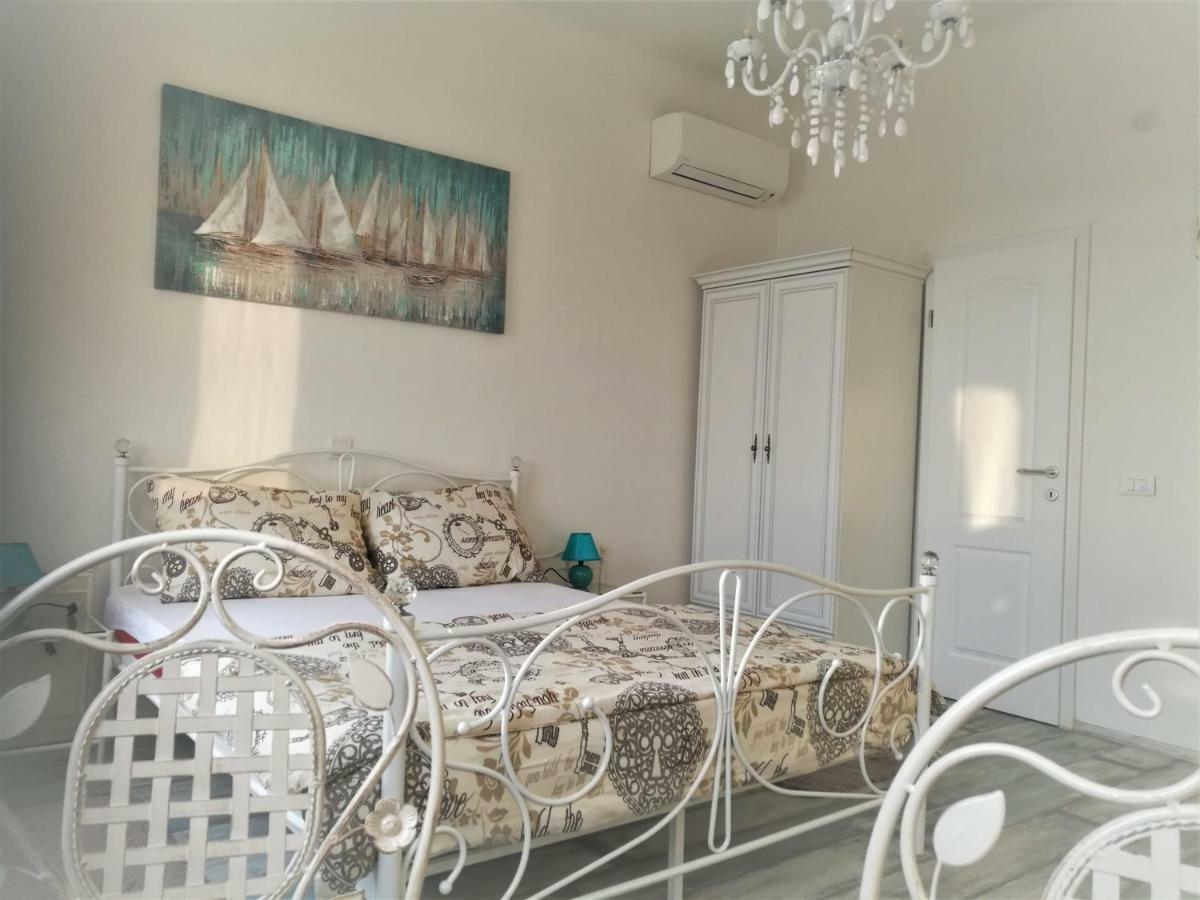 Main Square Apartments With Sea View Пула Экстерьер фото
